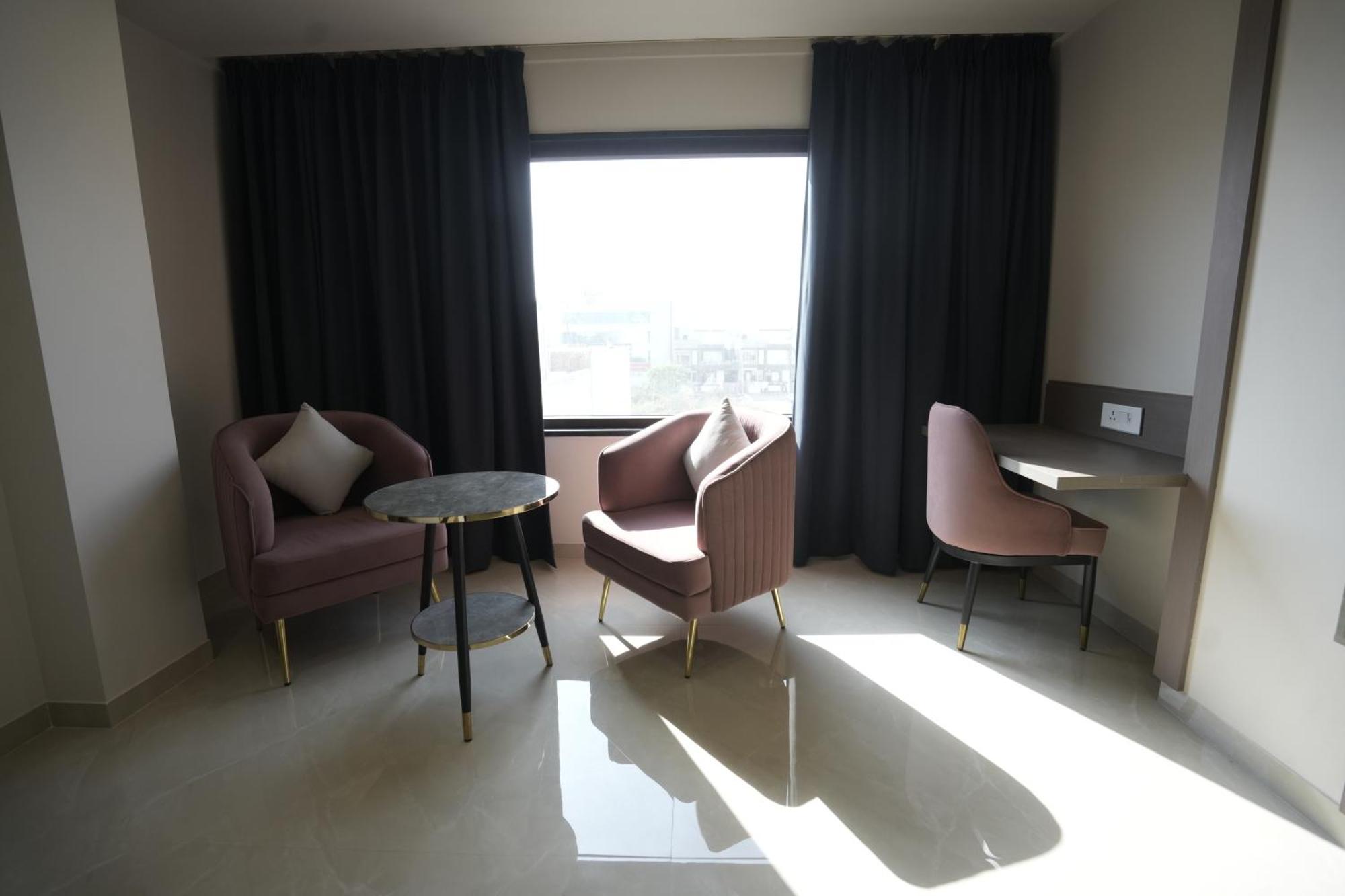 Hotel Shree Ji Inn كيشانجاره المظهر الخارجي الصورة